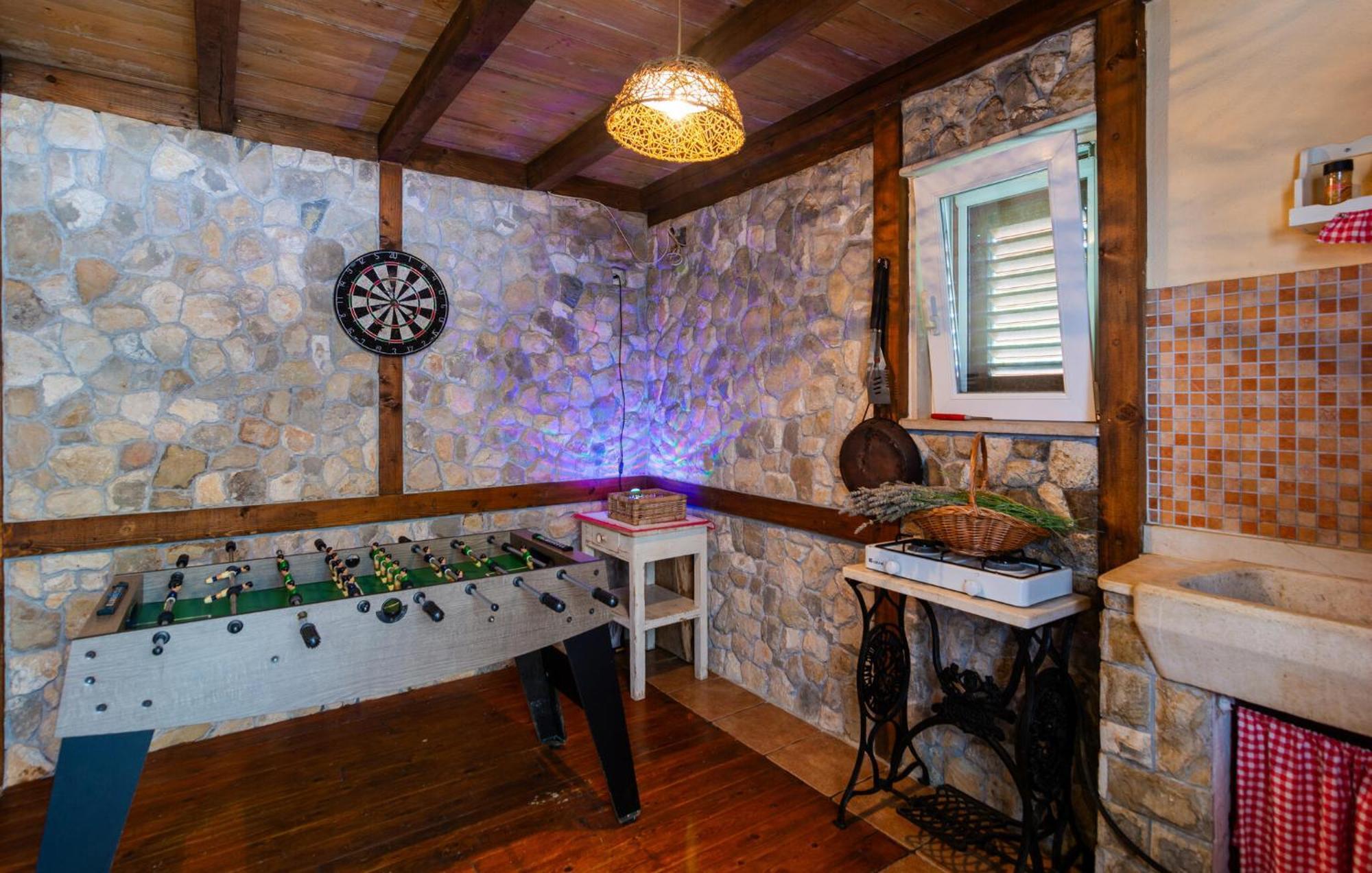Cozy Home In Podaspilje With Kitchen Svinisce Bagian luar foto