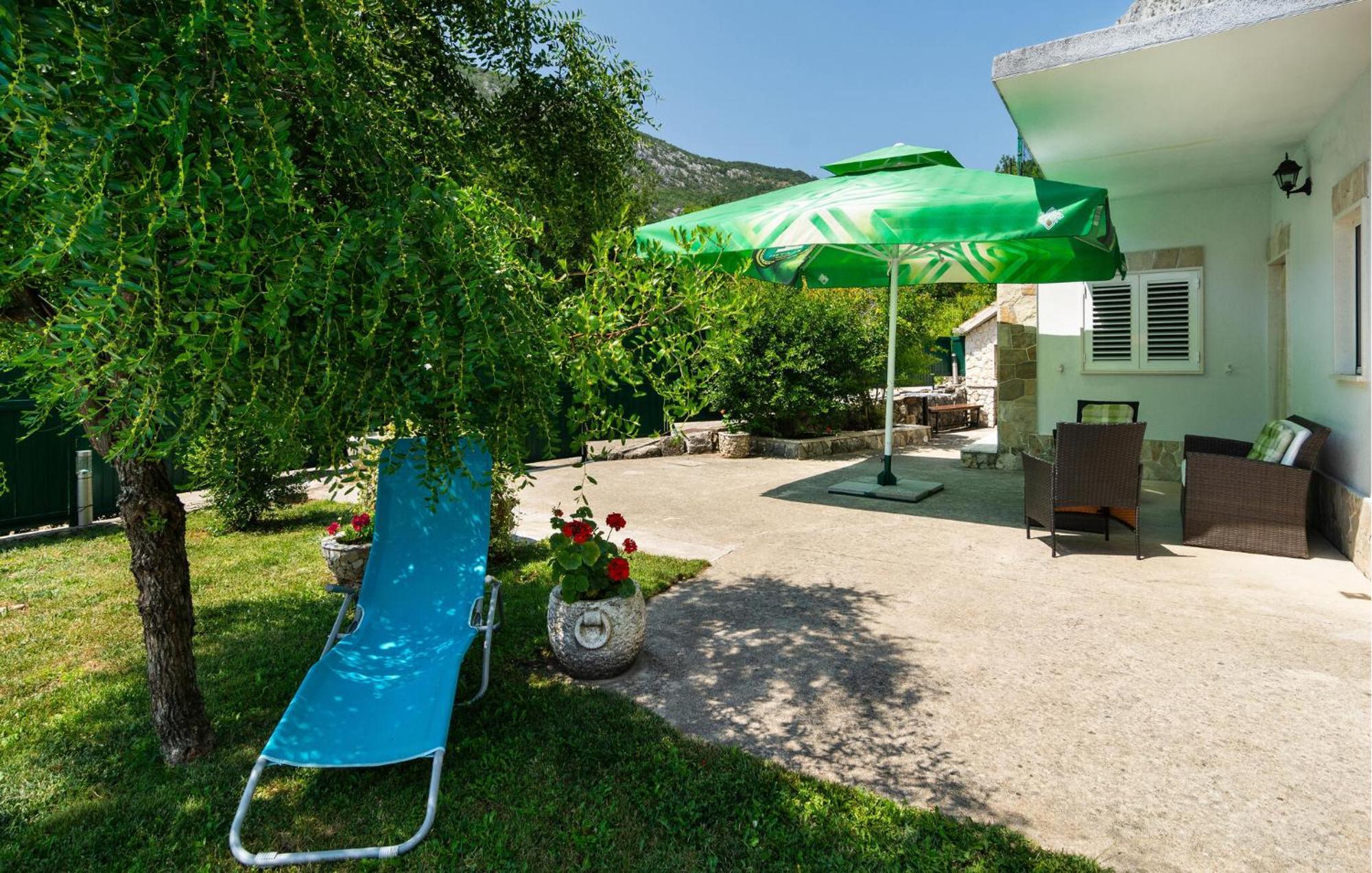 Cozy Home In Podaspilje With Kitchen Svinisce Bagian luar foto